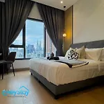 Lucentia Bukitbintang Klccview Infinitypool By Heystay Management
