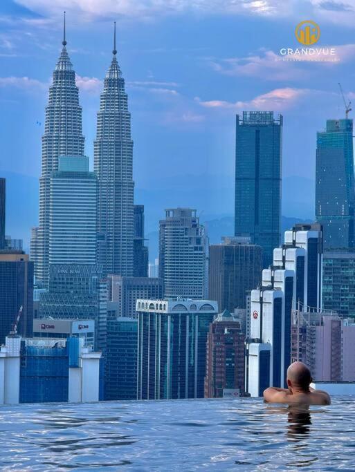 Lucentia Bukitbintang Klccview Infinitypool Pangsapuri Kuala Lumpur